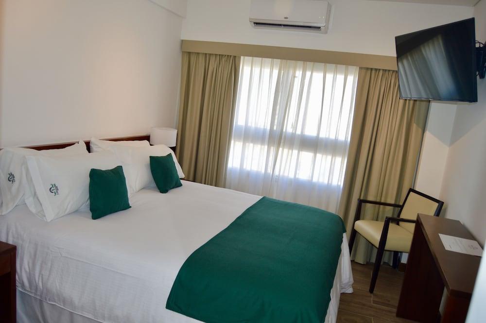 Hotel 6 De Octubre Buenos Aires Zewnętrze zdjęcie