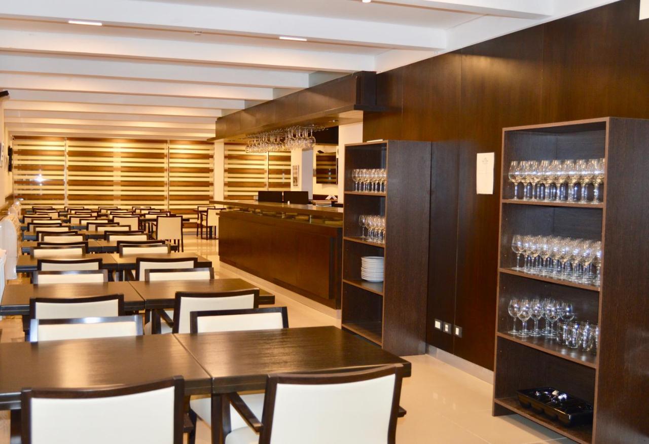 Hotel 6 De Octubre Buenos Aires Zewnętrze zdjęcie