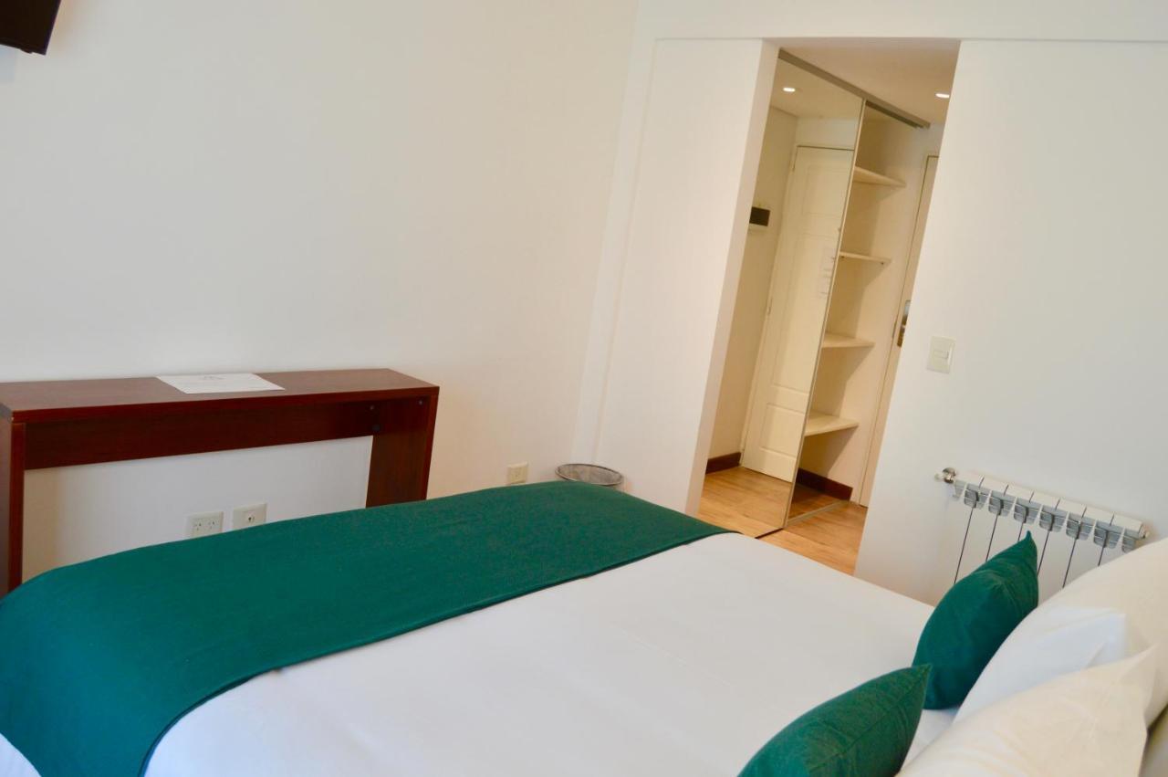 Hotel 6 De Octubre Buenos Aires Zewnętrze zdjęcie